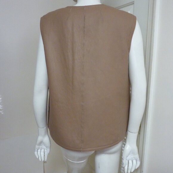 Theory Reversible Lamb Shearling Vest - Picture 7 of 11